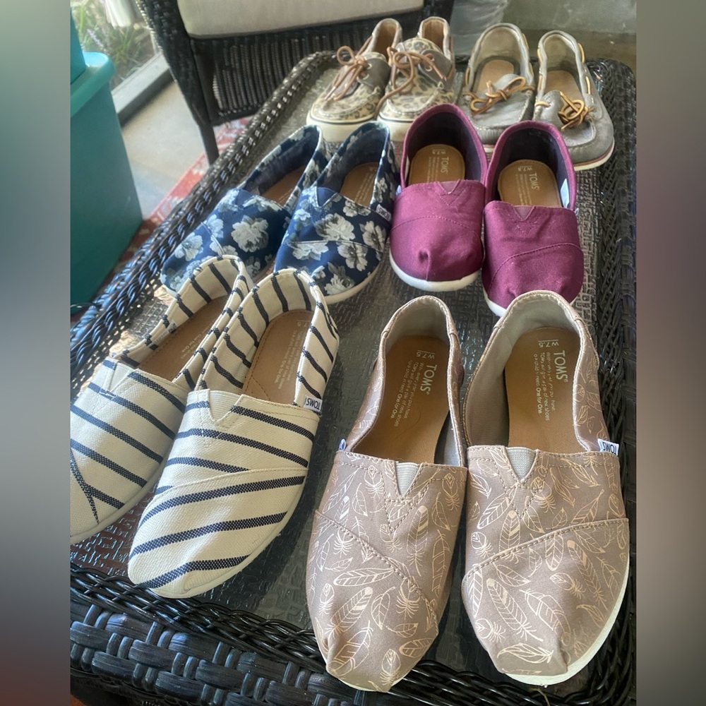 6 pairs FRYE, Toms, Sperry slip on loafer boat shoe bundle